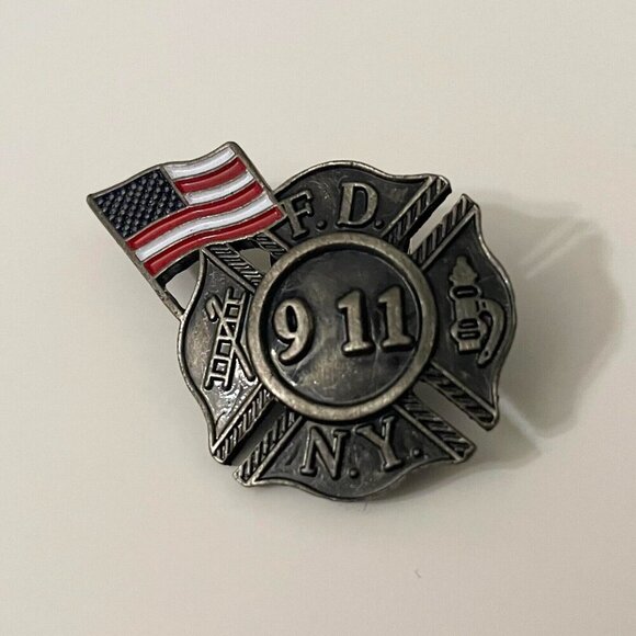 Vtg 9 11 FD NY New York Fire Department Memorial Pin Flag - Picture 7 of 8